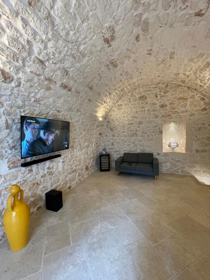 White Room Остуни Экстерьер фото